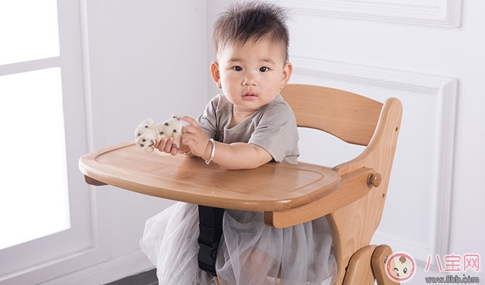 兒童餐椅什么樣的好 實(shí)木兒童餐椅測評 兒童餐椅什么樣的好 實(shí)木兒童餐椅測評