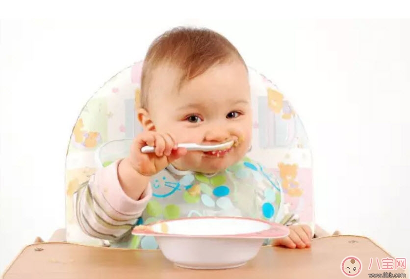 輔食每天什么時候吃 寶寶輔食如何安排