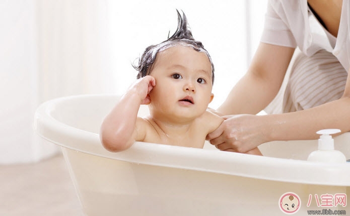 幫寶寶洗澡的工具 給小寶寶洗澡玩具什么好 幫寶寶洗澡的工具 給小寶寶洗澡玩具什么好