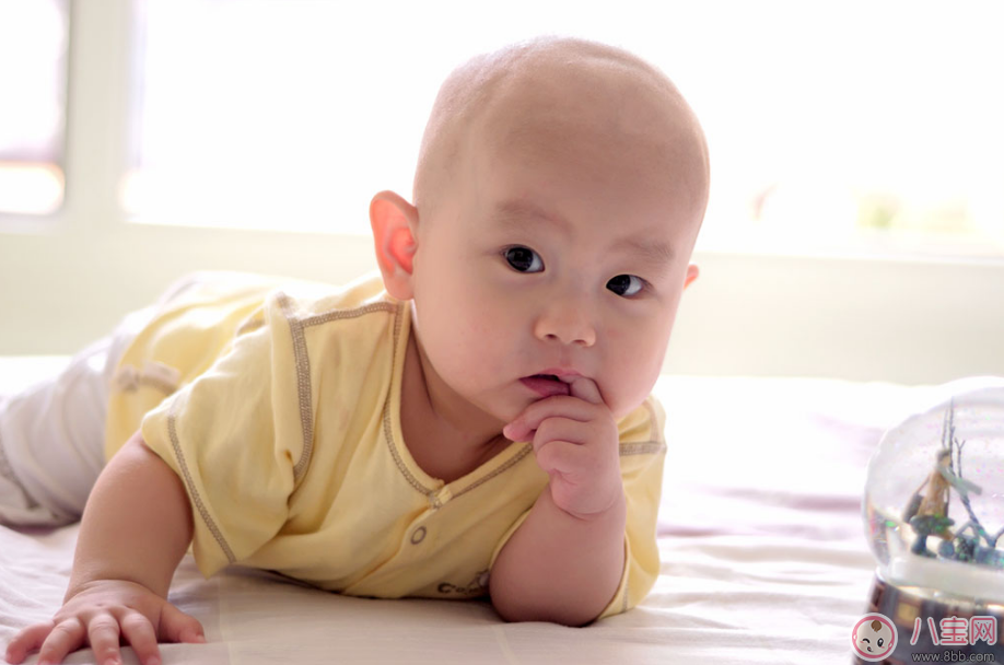 都說孩子不能吃鹽 什么時(shí)候孩子吃調(diào)料比較好