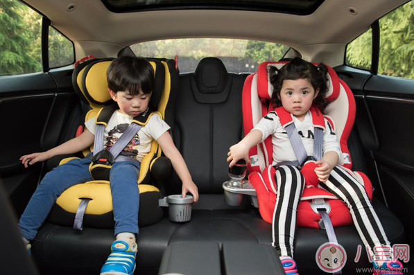 寶寶拒坐安全座椅有高招 這么做讓孩子喜歡坐安全座椅