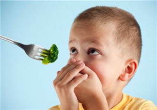 寶寶不愛吃青菜怎么辦 寶寶青菜粥的做法(吃一口愛上青菜)