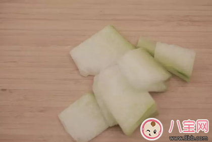 促進(jìn)寶寶消化祛暑降火 冬瓜泥米糊