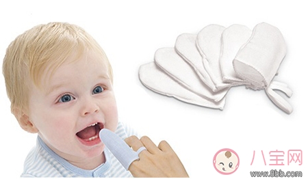 寶寶牙刷使用有講究 學(xué)《爸爸去哪兒》Kimi刷牙告別牙齦問題