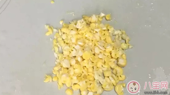 寶寶黃金營(yíng)養(yǎng)早餐 玉米胡蘿卜雞蛋餅 寶寶黃金營(yíng)養(yǎng)早餐 玉米胡蘿卜雞蛋餅