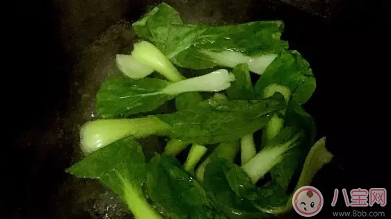 寶寶不吃青菜怎么辦 寶寶輔食青菜小餅讓寶寶愛(ài)上吃青菜 寶寶不吃青菜怎么辦 寶寶輔食青菜小餅讓寶寶愛(ài)上吃青菜