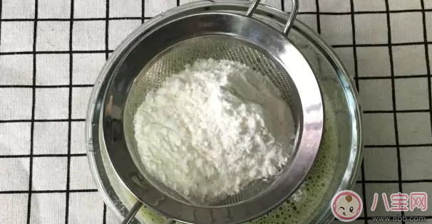 寶寶不吃青菜怎么辦 寶寶輔食青菜小餅讓寶寶愛(ài)上吃青菜 寶寶不吃青菜怎么辦 寶寶輔食青菜小餅讓寶寶愛(ài)上吃青菜