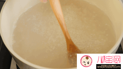 寶寶不喜歡吃白粥 來份香菇玉米雞茸粥 寶寶不喜歡吃白粥 來份香菇玉米雞茸粥