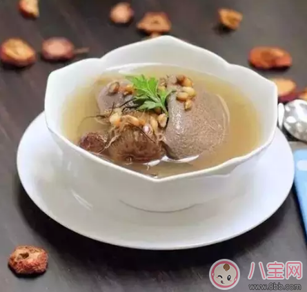 下雨天也要滋補(bǔ) 適合全家人的養(yǎng)生食譜 下雨天也要滋補(bǔ) 適合全家人的養(yǎng)生食譜