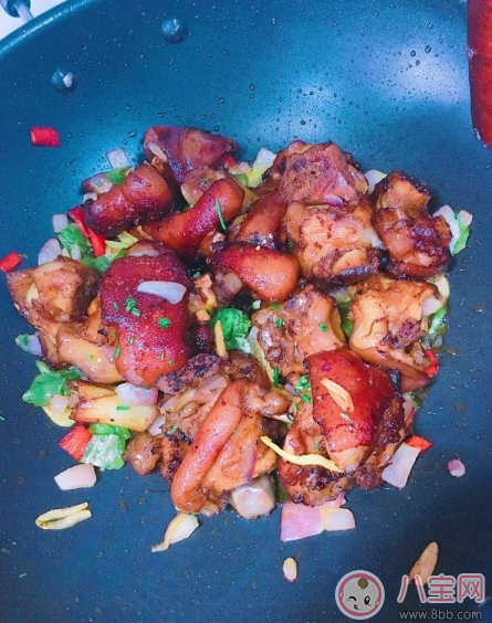 夏日沒胃口 來份椒鹽豬蹄下飯香 夏日沒胃口 來份椒鹽豬蹄下飯香