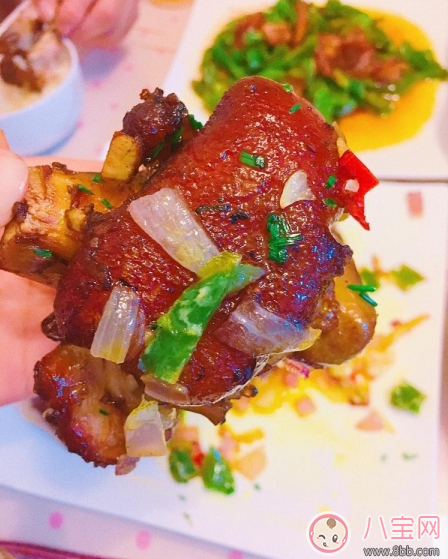 夏日沒胃口 來份椒鹽豬蹄下飯香 夏日沒胃口 來份椒鹽豬蹄下飯香