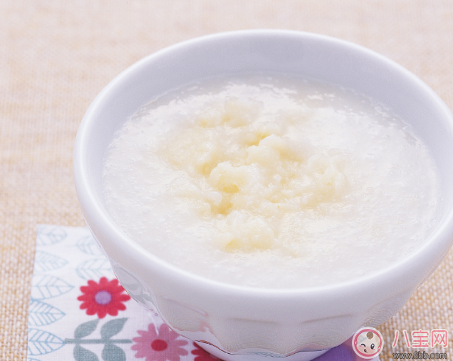寶寶六個(gè)月大輔食:土豆稀粥 寶寶六個(gè)月大輔食:土豆稀粥