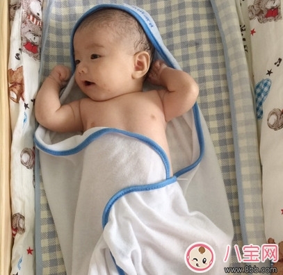 自制尿布臺(tái) 自己做的尿布臺(tái)(內(nèi)含尿布臺(tái)設(shè)計(jì)圖) 自制尿布臺(tái) 自己做的尿布臺(tái)(內(nèi)含尿布臺(tái)設(shè)計(jì)圖)