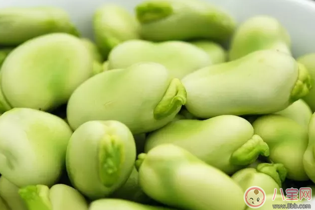 注意！這些食物千萬(wàn)不能給寶寶吃