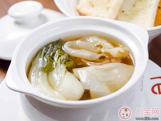 孕婦滋補(bǔ)湯 孕婦靚湯花膠燉雞的做法