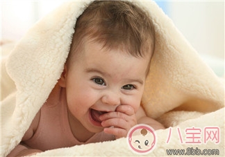 寶寶微笑代表什么？寶寶微笑是智力發(fā)展的指標(biāo)