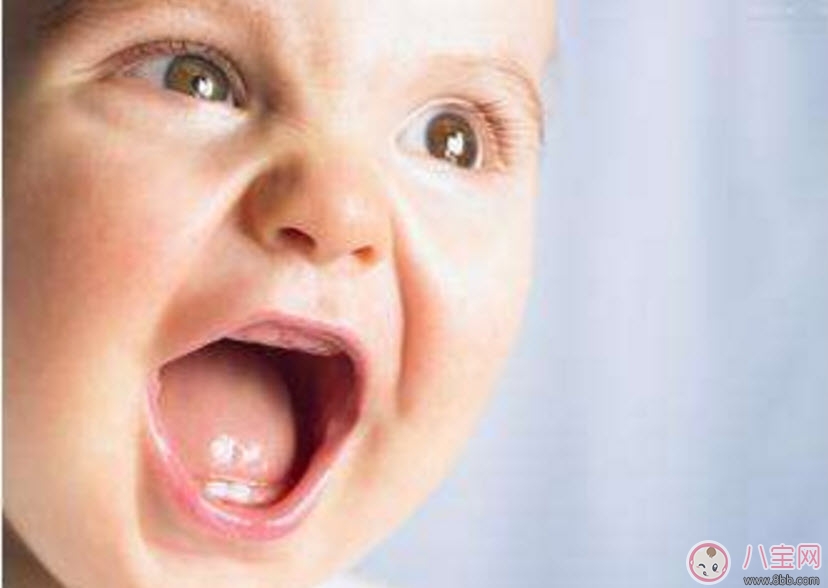 寶寶口腔潰瘍?cè)蛴心男?寶寶口腔潰瘍?cè)趺崔k吃什么好的快 寶寶口腔潰瘍?cè)蛴心男?寶寶口腔潰瘍?cè)趺崔k吃什么好的快