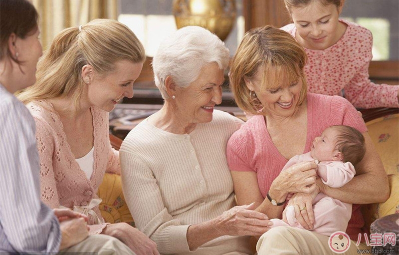 國慶節(jié)帶新生兒旅行的好處 新生出行準備須知 國慶節(jié)帶新生兒旅行的好處 新生出行準備須知