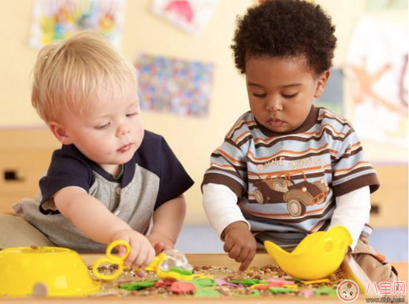 如何訓(xùn)練寶寶嗅覺、味覺發(fā)育 訓(xùn)練有哪些注意事項