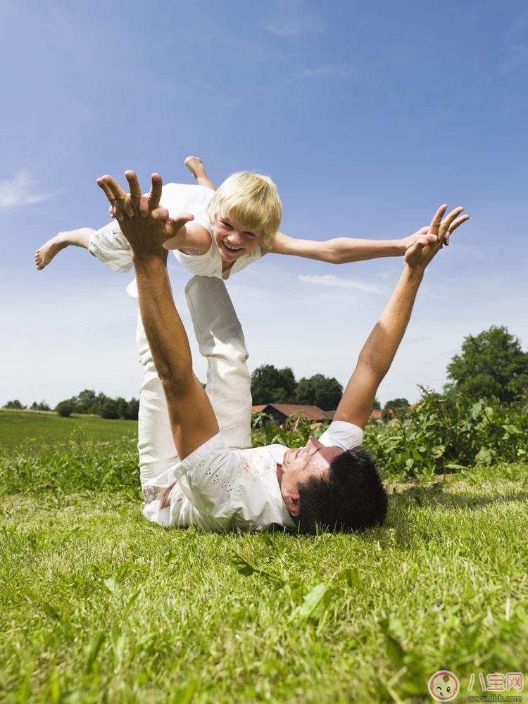 國慶節(jié)帶寶寶旅行應(yīng)該穿什么衣服？旅行物品需哎喲準(zhǔn)備哪些？