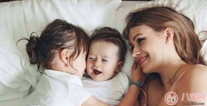 二胎媽媽怎么帶好兩個(gè)孩子 二孩媽媽怎么照顧兩個(gè)孩子生活學(xué)習(xí) 二胎媽媽怎么帶好兩個(gè)孩子 二孩媽媽怎么照顧兩個(gè)孩子生活學(xué)習(xí)