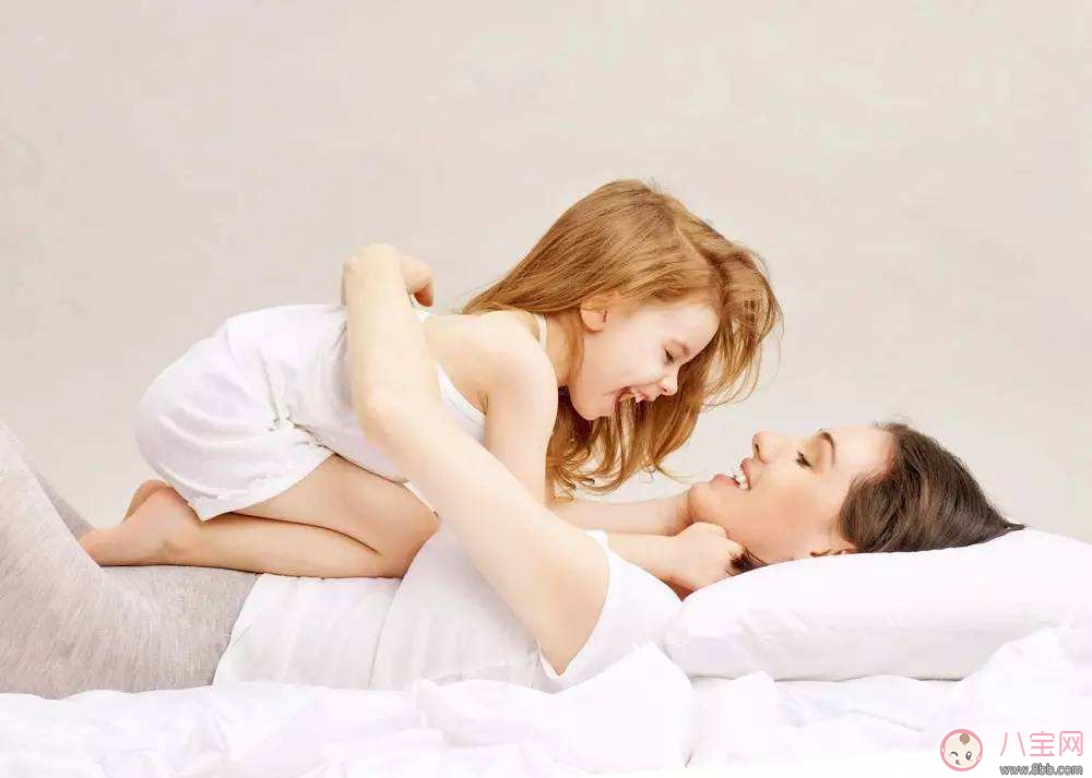 秋季寶寶有頭皮屑的原因 如何天然去除孩子頭皮屑 秋季寶寶有頭皮屑的原因 如何天然去除孩子頭皮屑