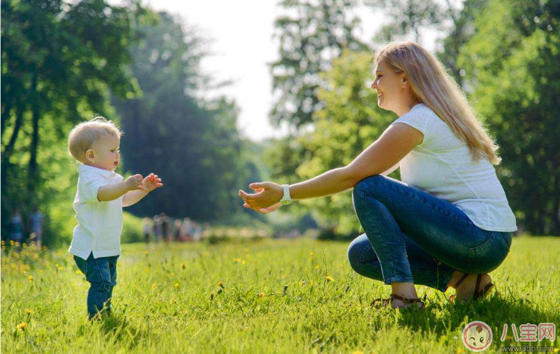 看到孩子想走路 這樣幫才是真的到位