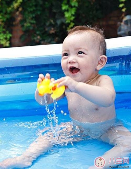 幼兒游泳變聰明 越早學習效果越好 幼兒游泳變聰明 越早學習效果越好