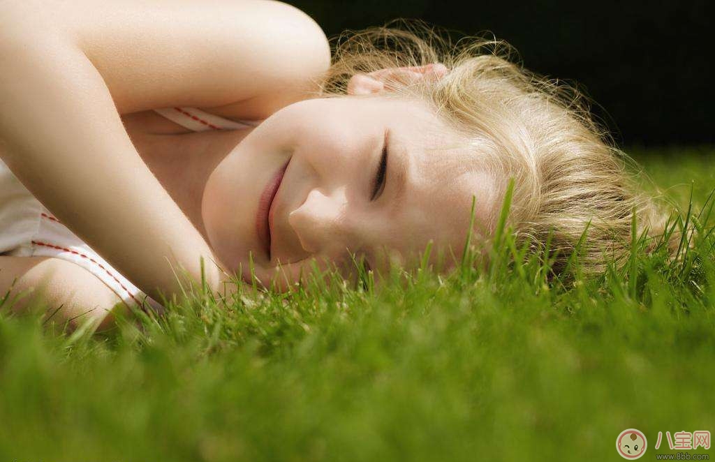 如何預(yù)防寶寶斜視 斜視如何正確糾正