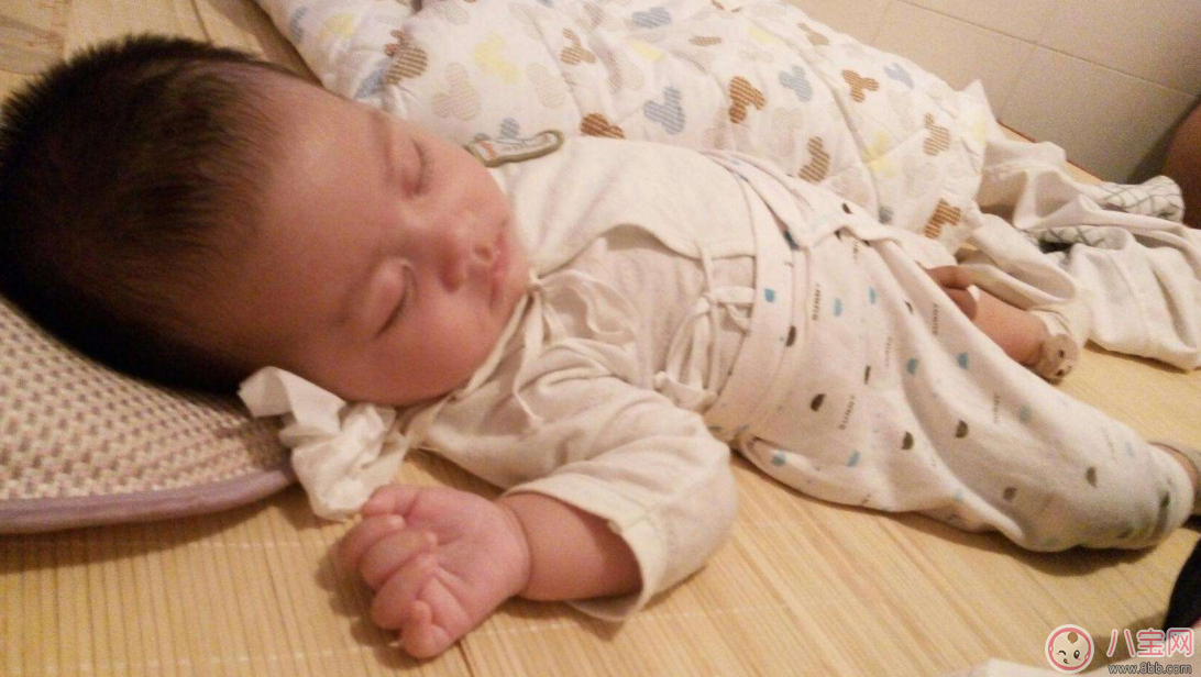 孩子是個夜貓子喜歡晚睡覺 怎么給孩子糾正睡覺遲的習(xí)慣 孩子是個夜貓子喜歡晚睡覺 怎么給孩子糾正睡覺遲的習(xí)慣