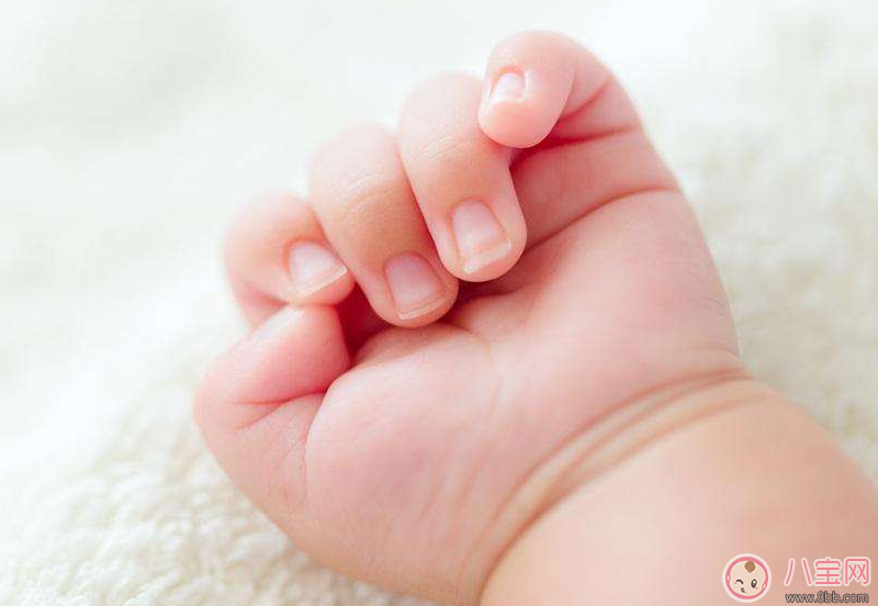 新生兒護(hù)理的四個(gè)大問題 新手媽媽必看新生兒護(hù)理秘籍