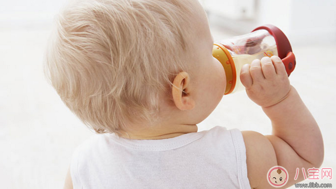 寶寶什么時候戒奶瓶比較好 寶寶戒奶瓶攻略 寶寶什么時候戒奶瓶比較好 寶寶戒奶瓶攻略