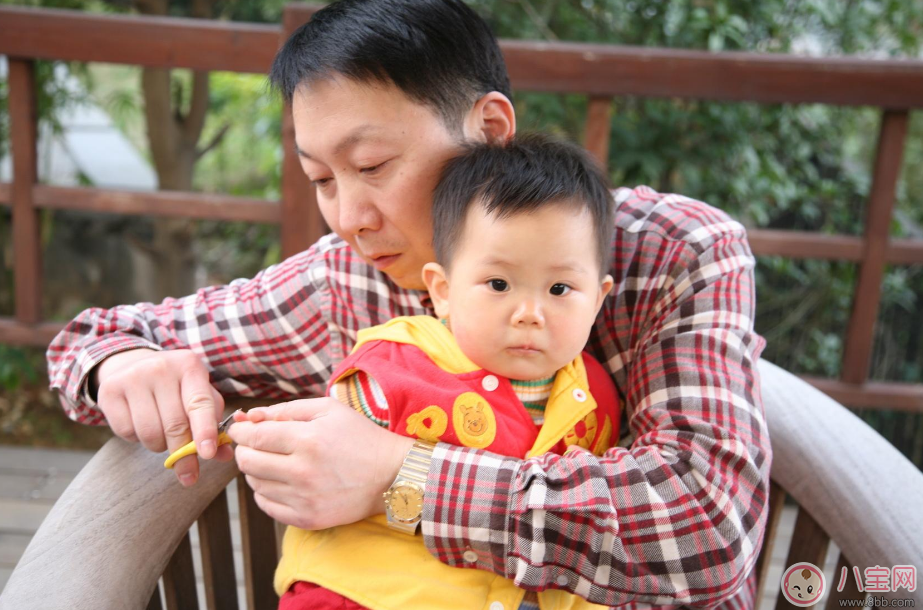 錯誤的方法剪指甲會剪到肉 怎么給孩子剪指甲 錯誤的方法剪指甲會剪到肉 怎么給孩子剪指甲