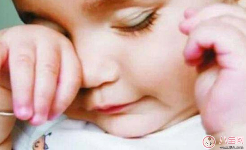 一歲寶寶眼屎突然變多是怎么回事怎么辦 寶寶眼屎多按摩鼻淚管怎么做
