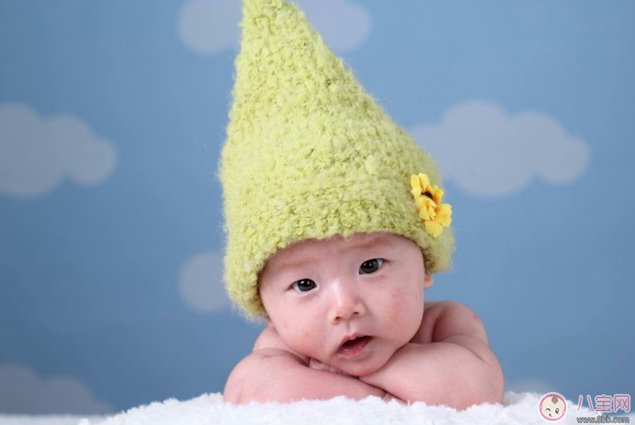 寶寶看著好像“斗雞眼” 孩子斗雞眼怎么辦 寶寶看著好像“斗雞眼” 孩子斗雞眼怎么辦