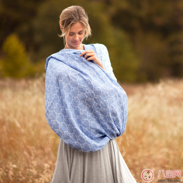 公眾場合哺乳爭議大 哺乳來塊哺乳巾吧 公眾場合哺乳爭議大 哺乳來塊哺乳巾吧