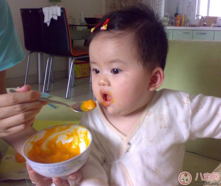 非得給孩子吃鹽就這么給吧 孩子補(bǔ)充鹽分方法