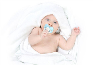 寶寶不吃奶瓶怎么辦？終于有招兒治了！