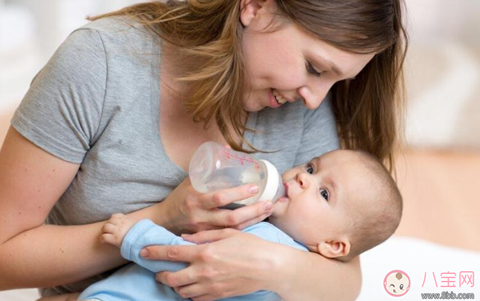 母乳和配方奶哪個好 混合喂養(yǎng)更靠譜 母乳和配方奶哪個好 混合喂養(yǎng)更靠譜