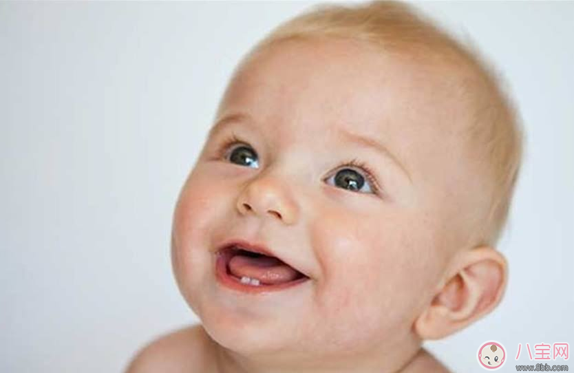 喂奶時總是被咬乳頭 這個反應讓孩子咬得更兇