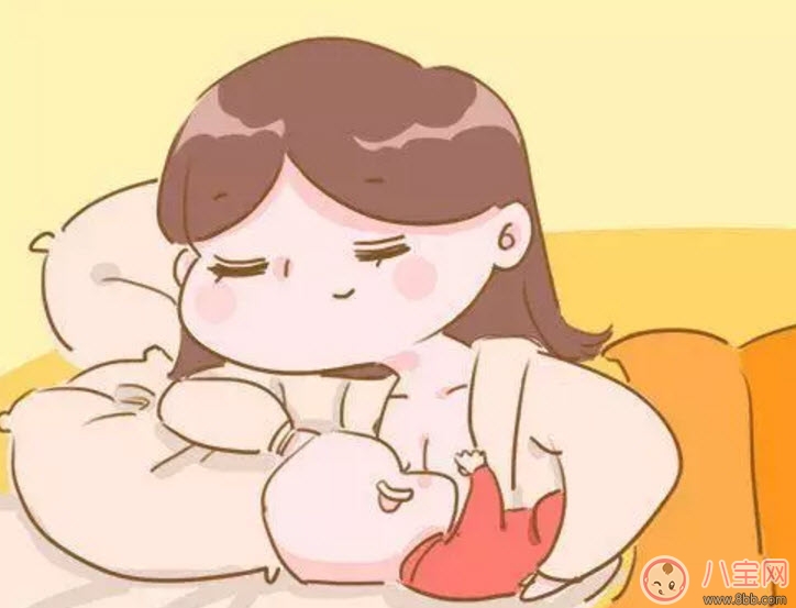 寶寶睡覺要不要叫醒吃奶 晚上新生兒要叫醒喂奶嗎 寶寶睡覺要不要叫醒吃奶 晚上新生兒要叫醒喂奶嗎