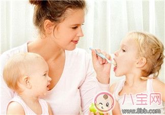 立秋后照顧小孩子應(yīng)該注意什么 照顧寶寶注意事項(xiàng) 立秋后照顧小孩子應(yīng)該注意什么 照顧寶寶注意事項(xiàng)