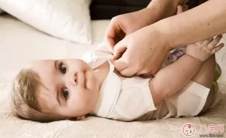 寶寶發(fā)燒怎么物理降溫 寶寶發(fā)燒的物理降溫法有哪些