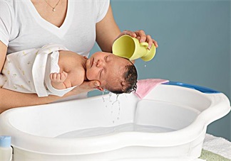 孩子怕洗頭總是哭 解決這些難題讓孩子接受洗頭