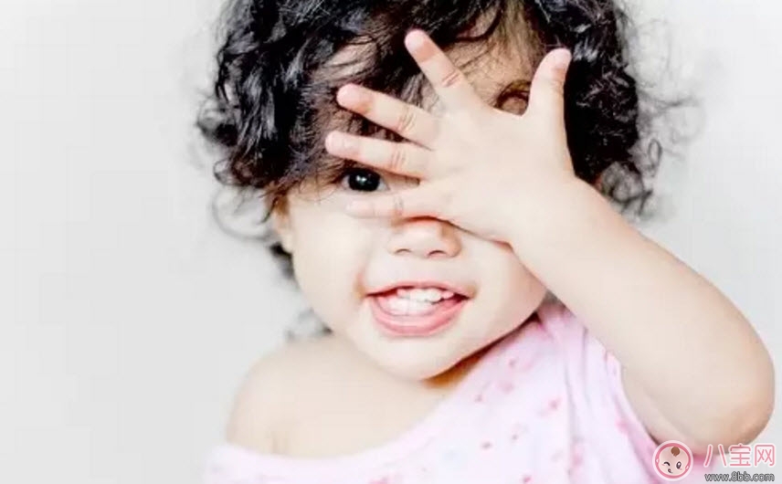 寶寶長牙慢是缺鈣嗎 寶寶長牙與補(bǔ)鈣的關(guān)系 寶寶長牙慢是缺鈣嗎 寶寶長牙與補(bǔ)鈣的關(guān)系