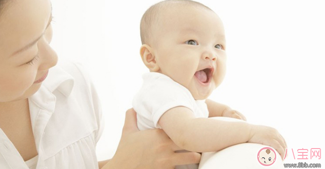 母乳喂養(yǎng)姿勢(shì)和技巧2017 正確的母乳喂養(yǎng)方式 母乳喂養(yǎng)姿勢(shì)和技巧2017 正確的母乳喂養(yǎng)方式