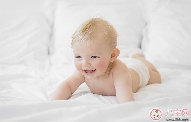 寶寶走路走的早說明寶寶聰明嗎 寶寶走路的正確標(biāo)準(zhǔn)時間是什么時候