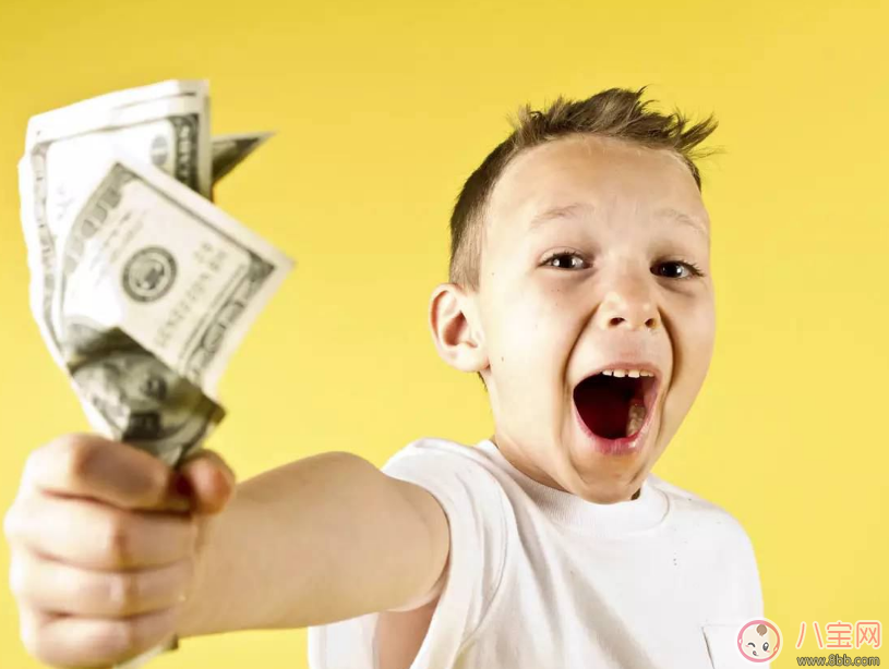 孩子零用錢這么給才會覺得踏實 正確給零花錢姿勢 孩子零用錢這么給才會覺得踏實 正確給零花錢姿勢