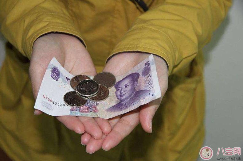 孩子零用錢這么給才會覺得踏實 正確給零花錢姿勢 孩子零用錢這么給才會覺得踏實 正確給零花錢姿勢