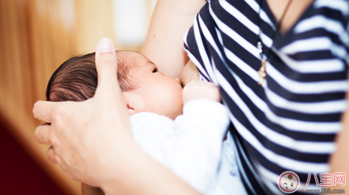 產(chǎn)后奶水多的方法 產(chǎn)后做到這5點母乳多到溢出來 產(chǎn)后奶水多的方法 產(chǎn)后做到這5點母乳多到溢出來